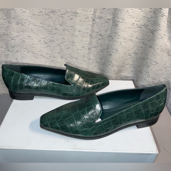 Marc Fisher Green Snake Scale Loafer Square Toe Shoes Size: 7.5 M - Picture 3 of 5